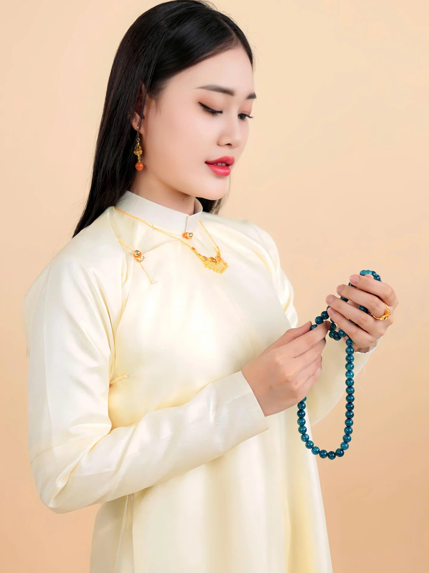 Áo dài ngũ thân Vân Mây