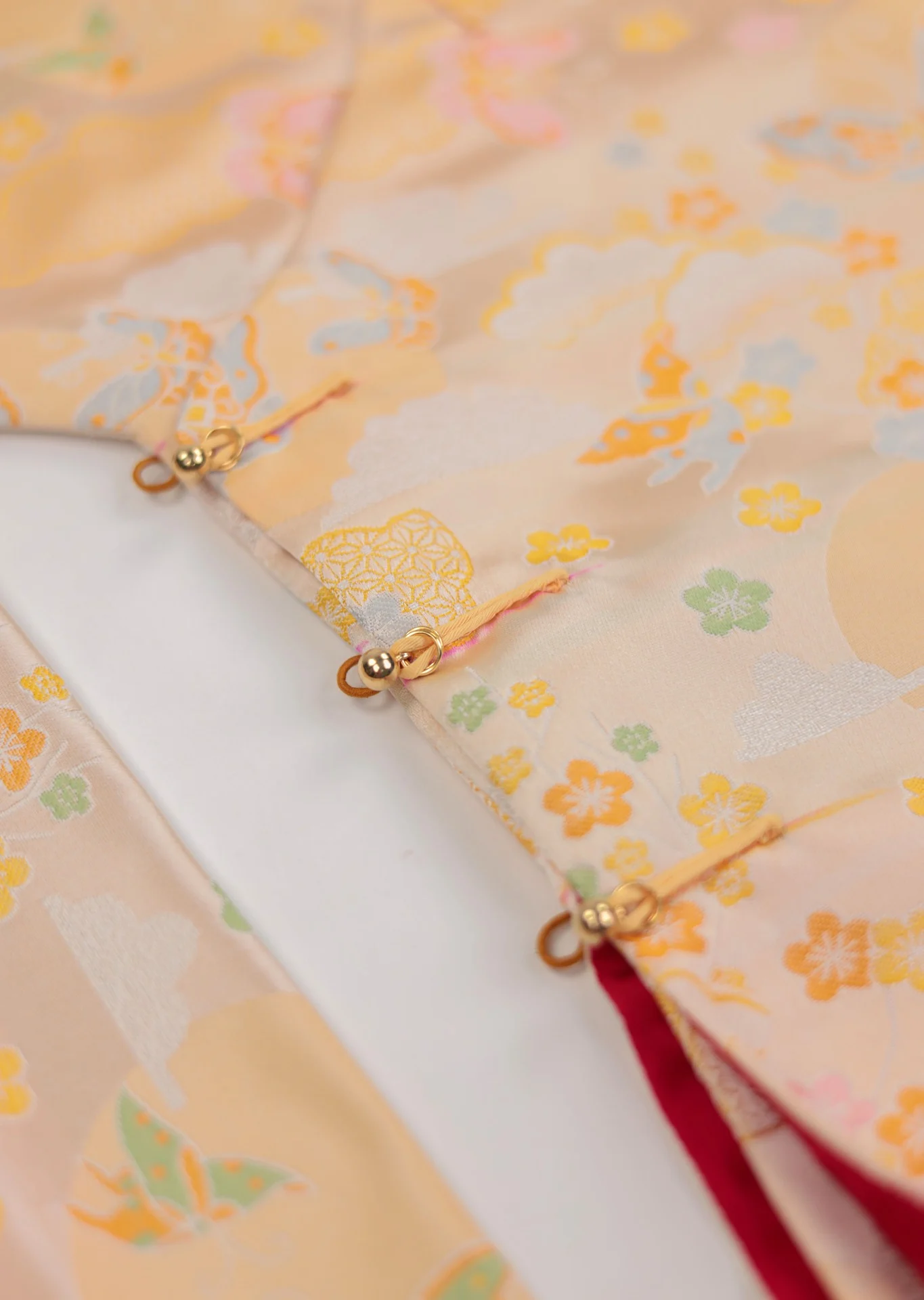 Áo dài ngũ thân Gấm Hồ Điệp