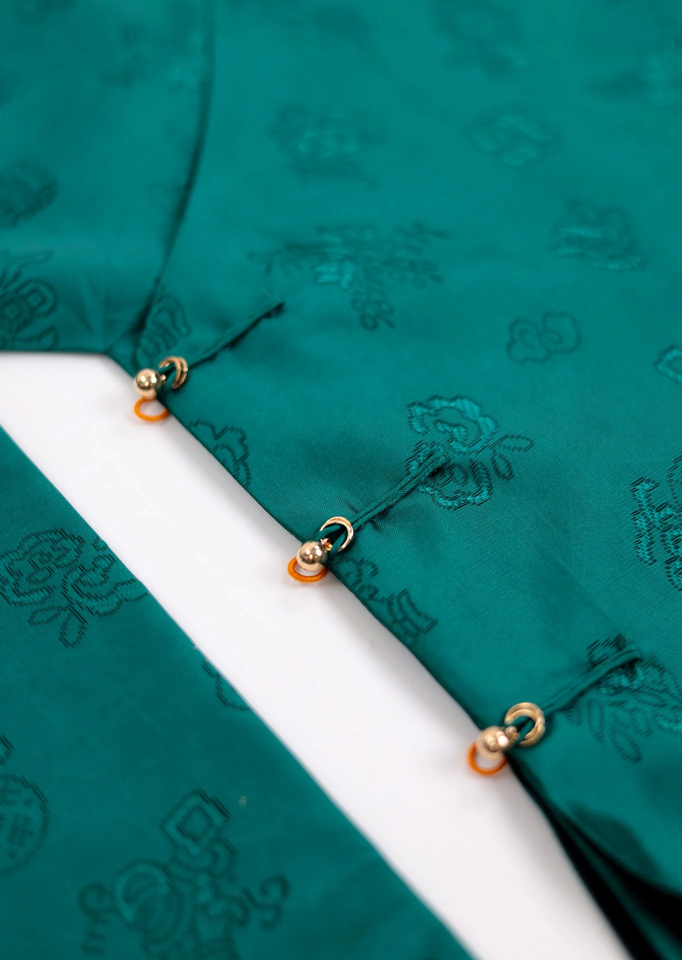 Áo dài ngũ thân Jami