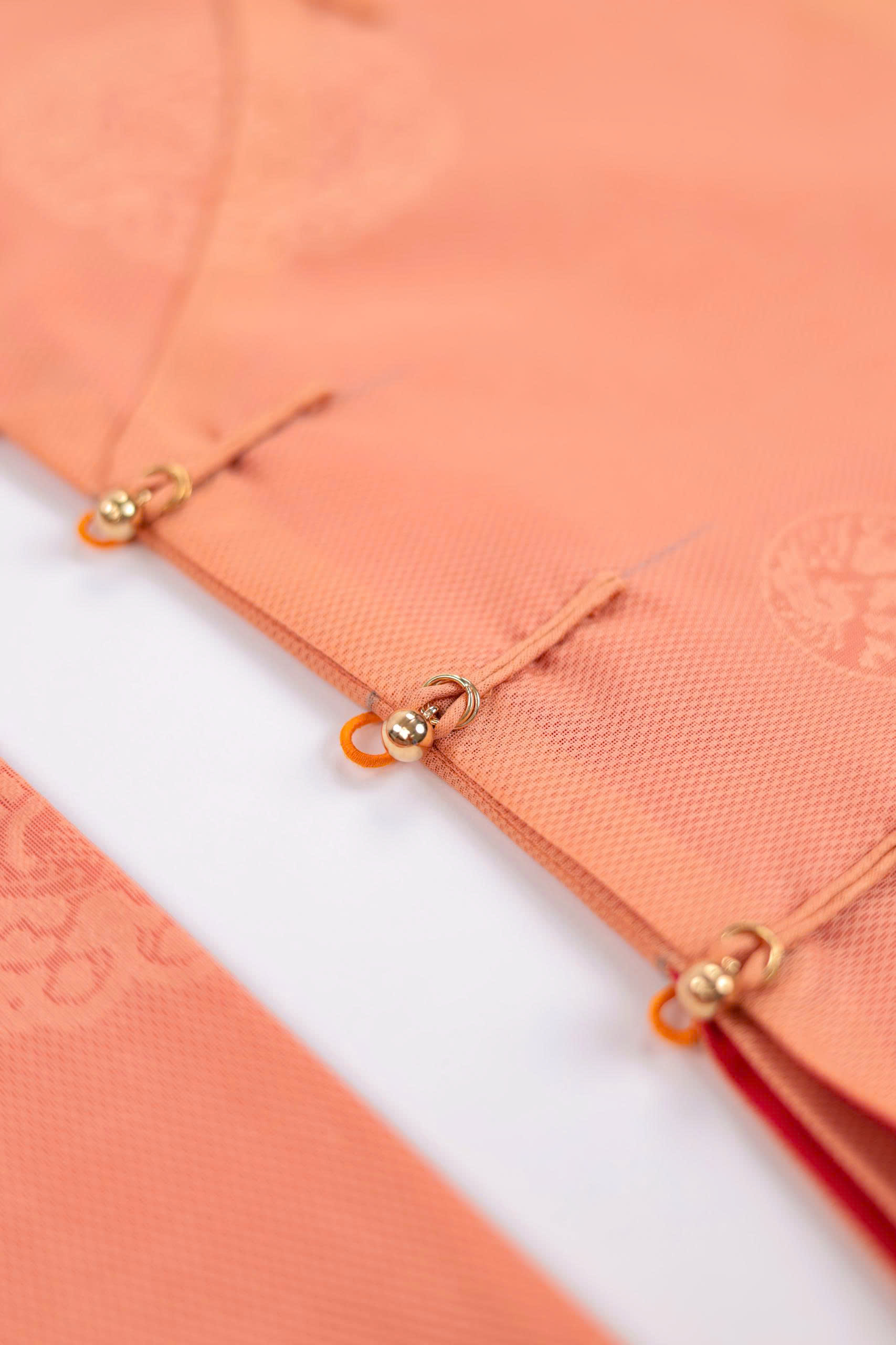 Áo dài Ngũ thân Sa Hàn Chữ Thọ