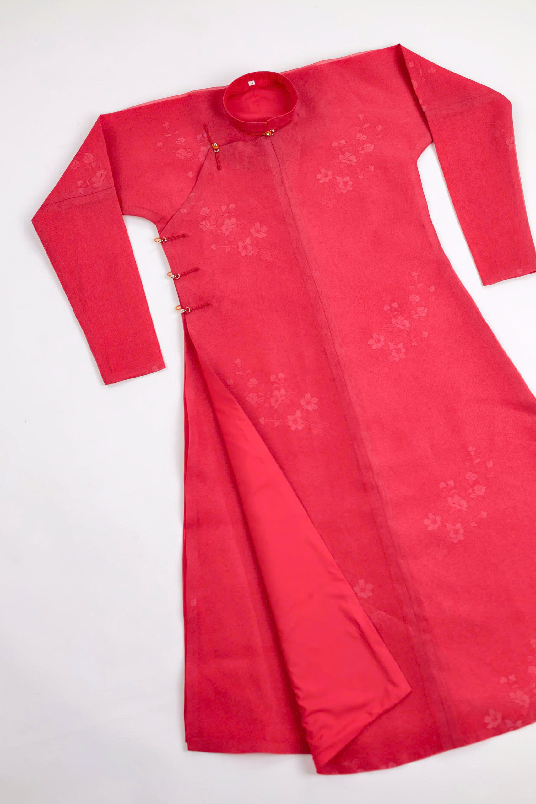 Áo dài Ngũ thân Sa