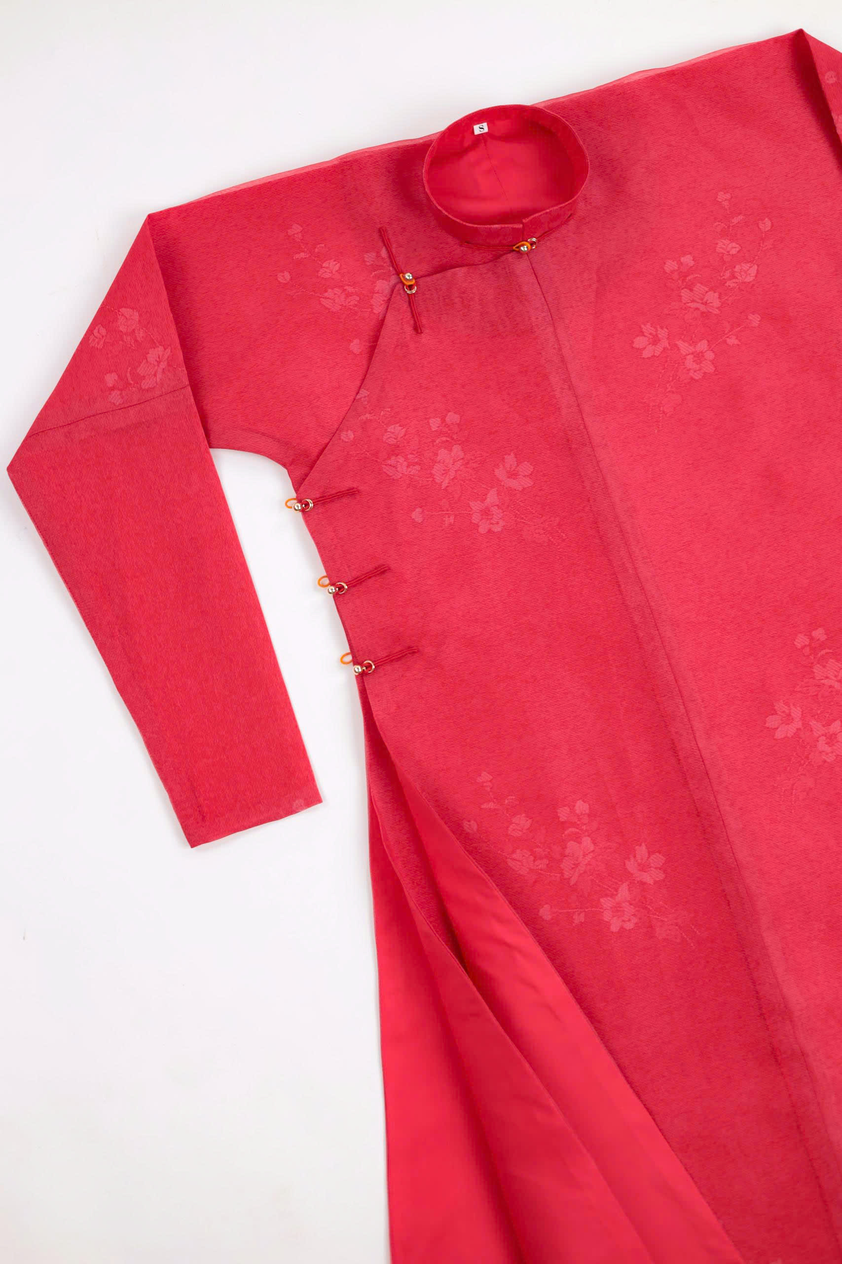 Áo dài Ngũ thân Sa