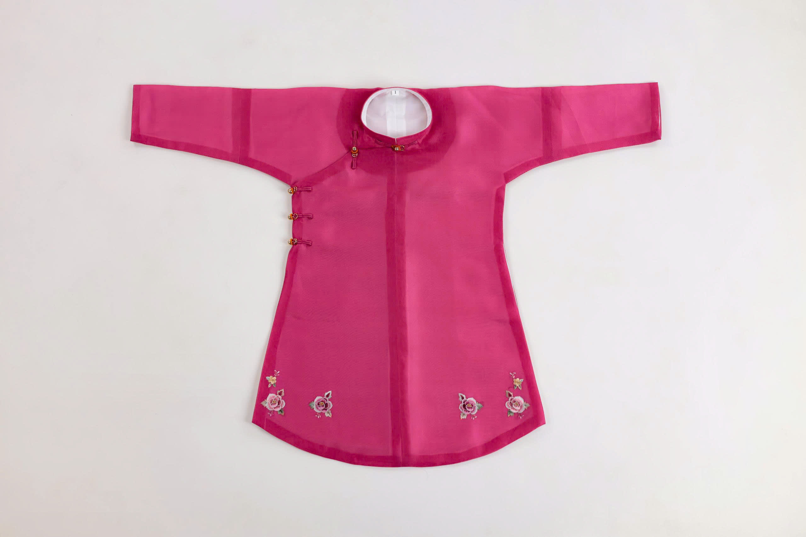 Tơ Tằm Thêu, Cán