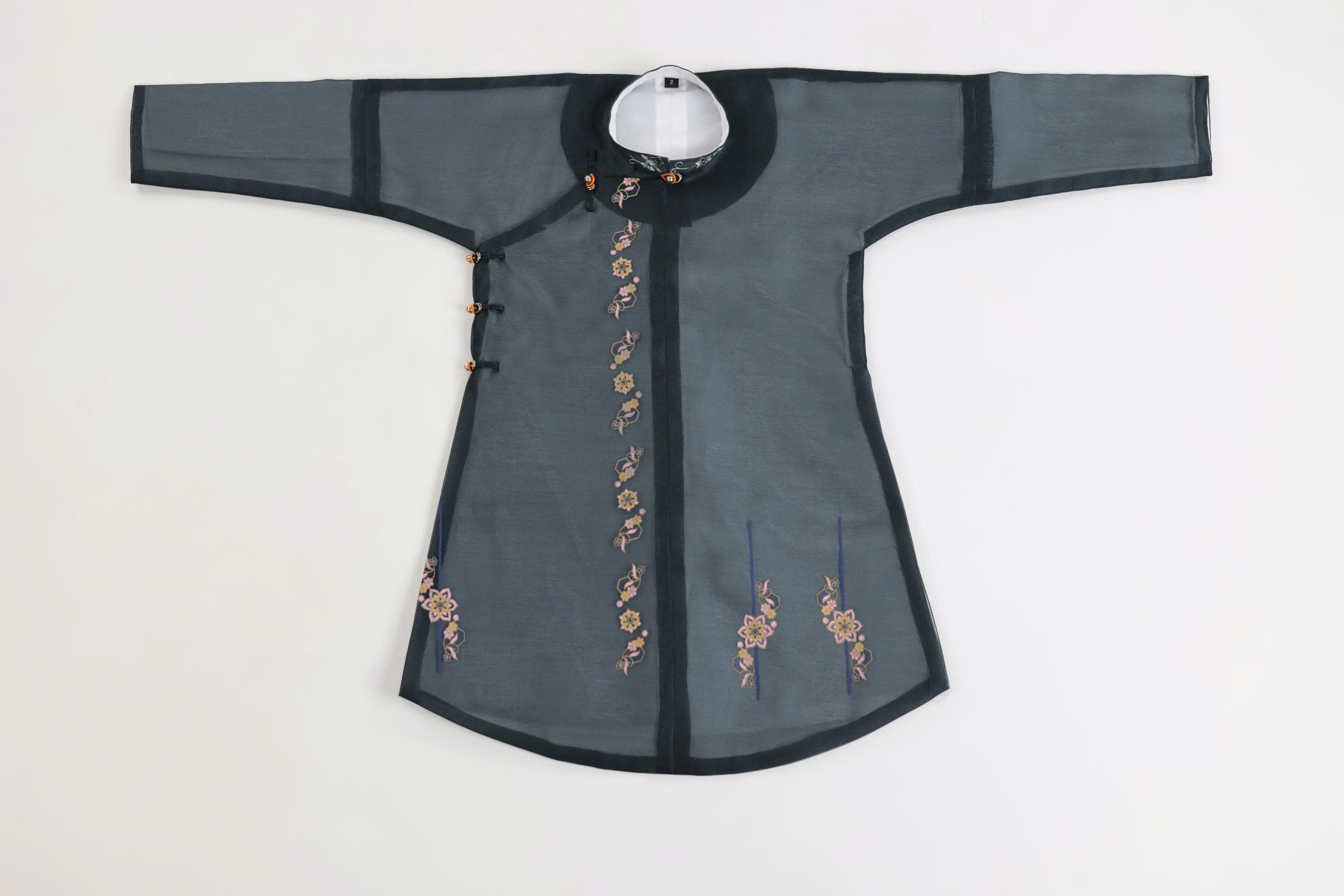 Hoa Nhỏ Thêu, Cán