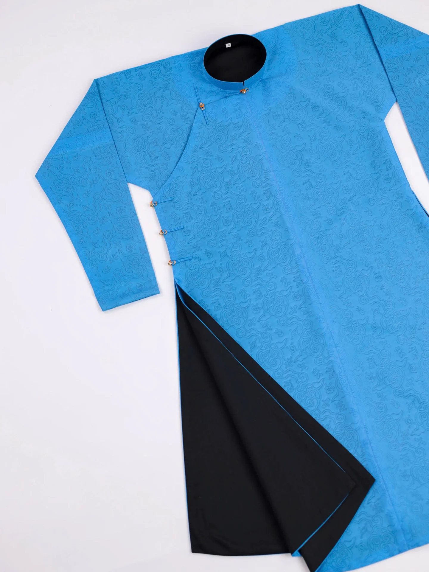 Áo dài ngũ thân Vân Mây