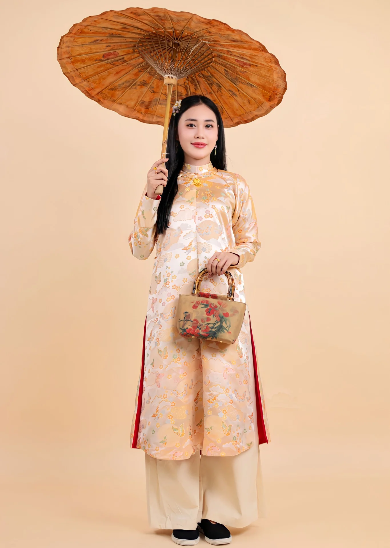 Áo dài ngũ thân Gấm Hồ Điệp