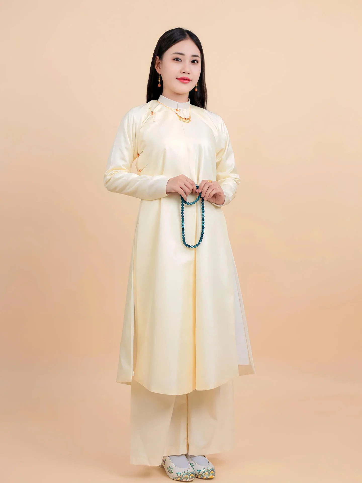 Áo dài ngũ thân Vân Mây