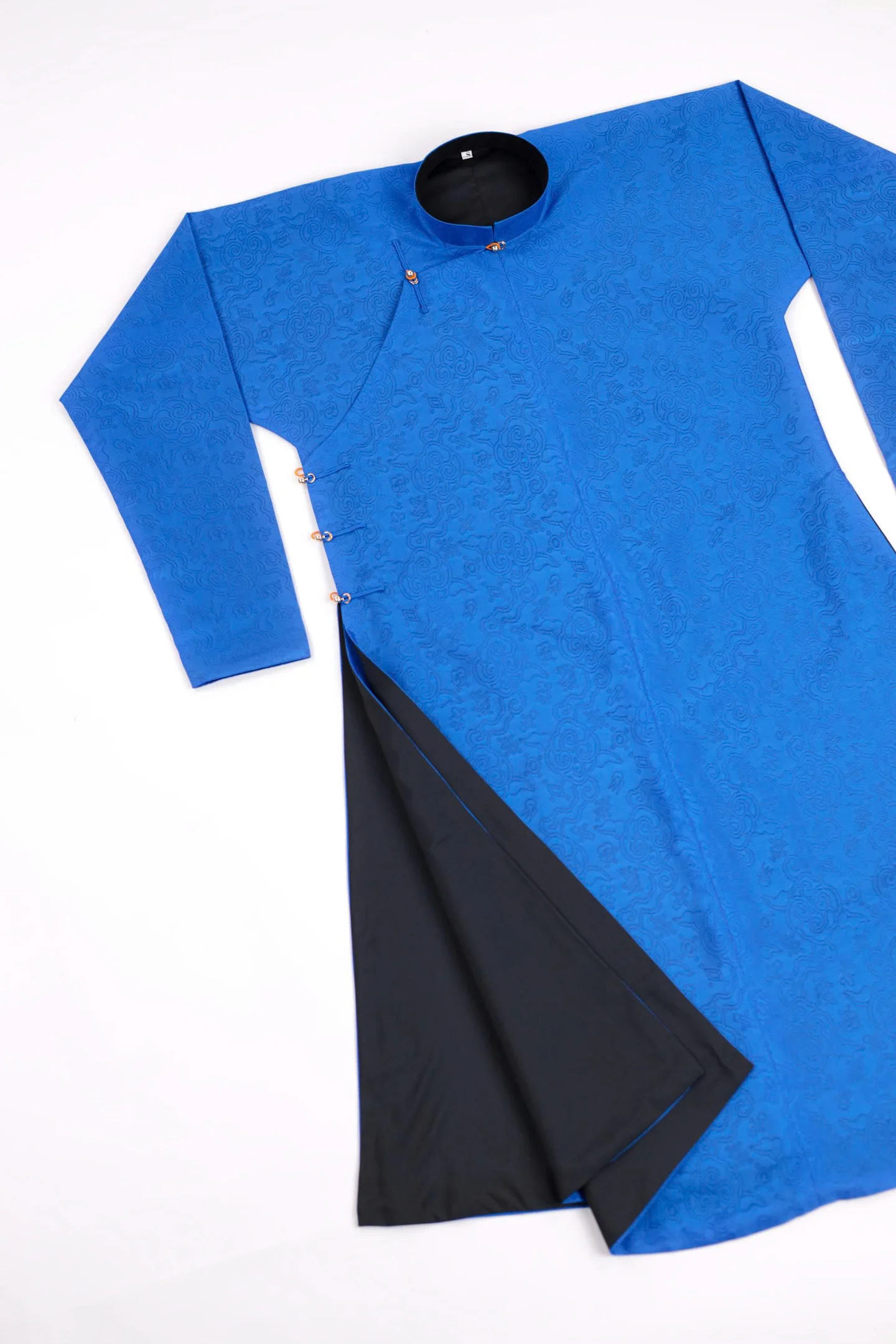 Áo dài ngũ thân Vân Mây