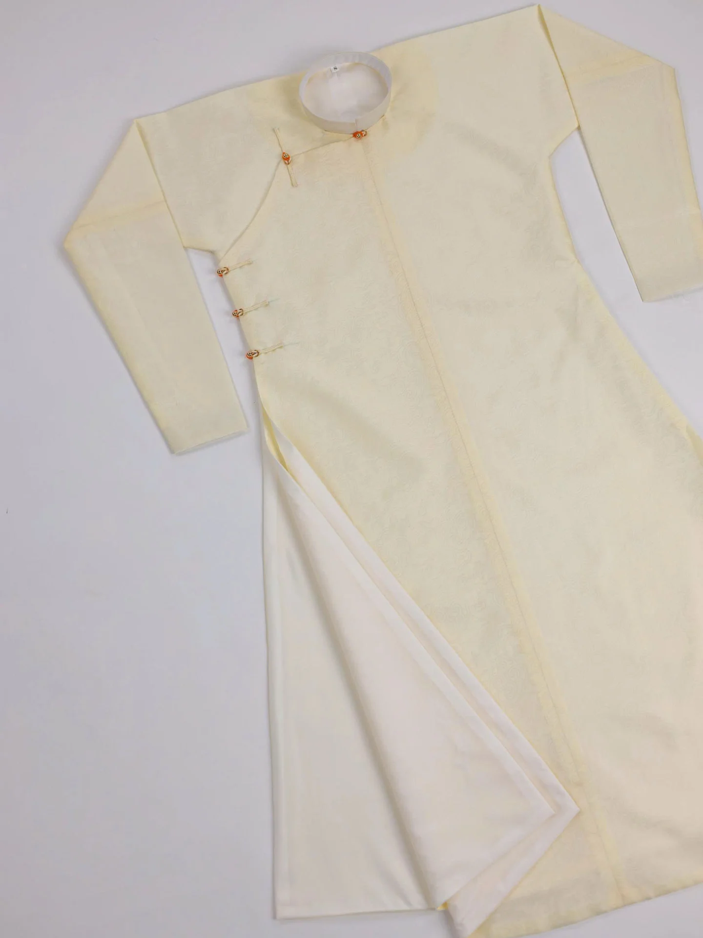 Áo dài ngũ thân Vân Mây