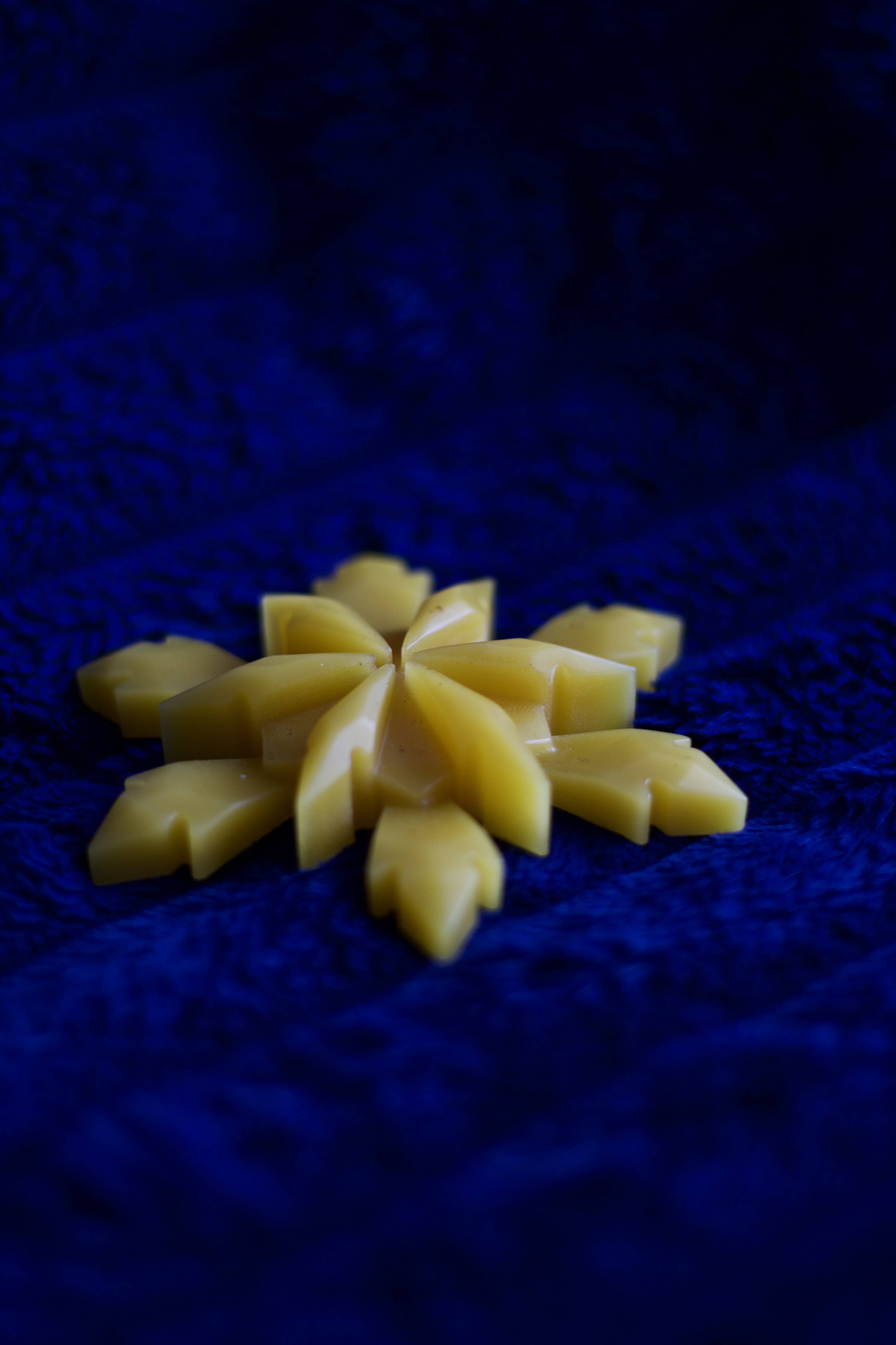 Bičių vaško dekoracija-papuošalas