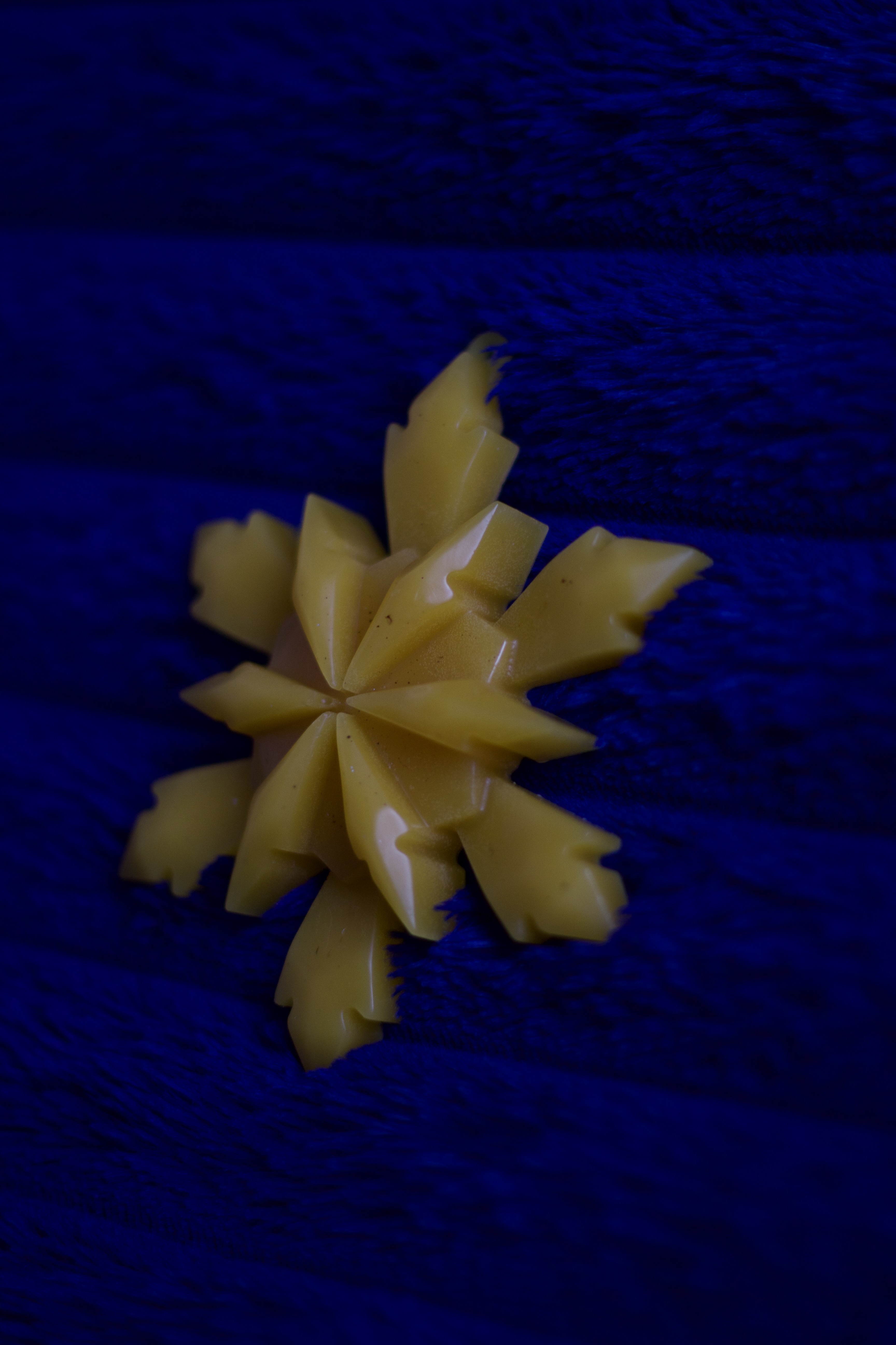 Bičių vaško dekoracija-papuošalas