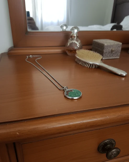 Emerald Stone Round Pendant Necklace