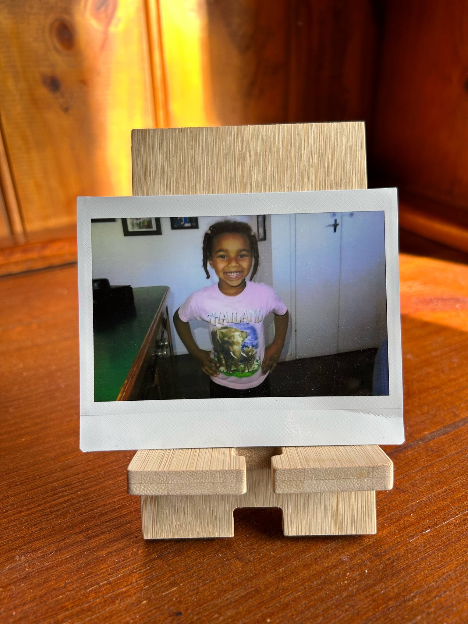 Your photo printed sent with this Mini Wooden Easel for a minimalistic Instant Photo Display