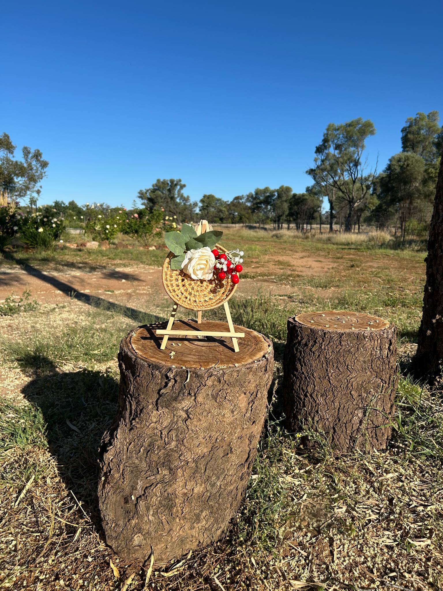 DIY Handcrafted Floral Basket for mini photo display or basket wall décor