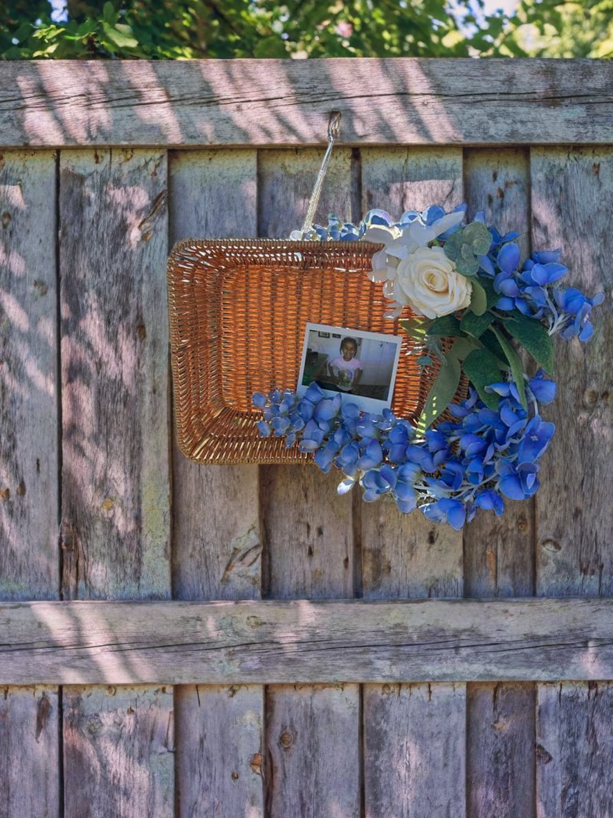 Rectangle shaped Floral Basket photo frame
