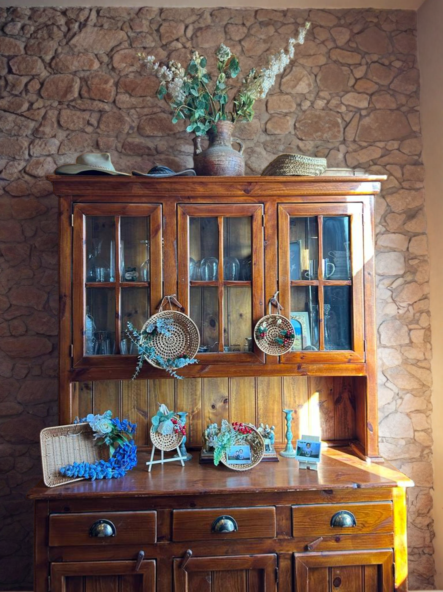 DIY Floral Decorated Basket with Festive Accents, Floral basket Frame for instant photos