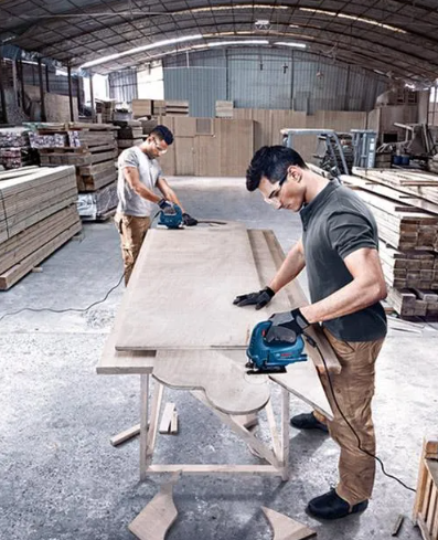 Bosch GST 700 Professional Jigsaw With Vacuum Connection (500W)