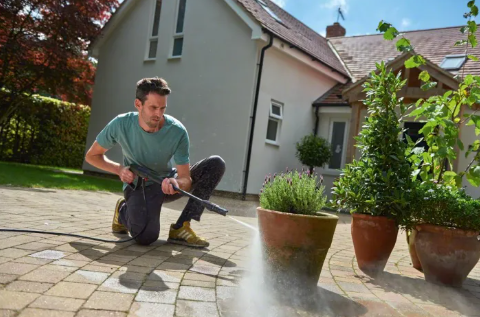 Bosch Home & Cleaning Universal Aquatak 125 High Pressure Washer