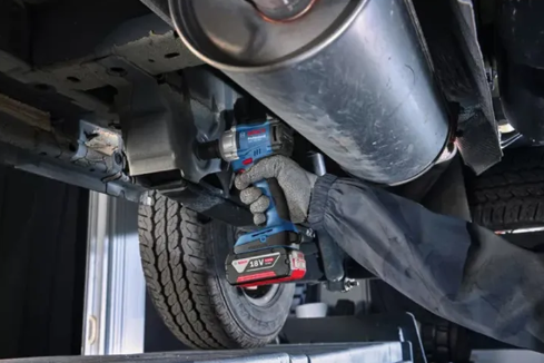 Bosch GDS 18V-350 Professional Cordless Impact Wrench 