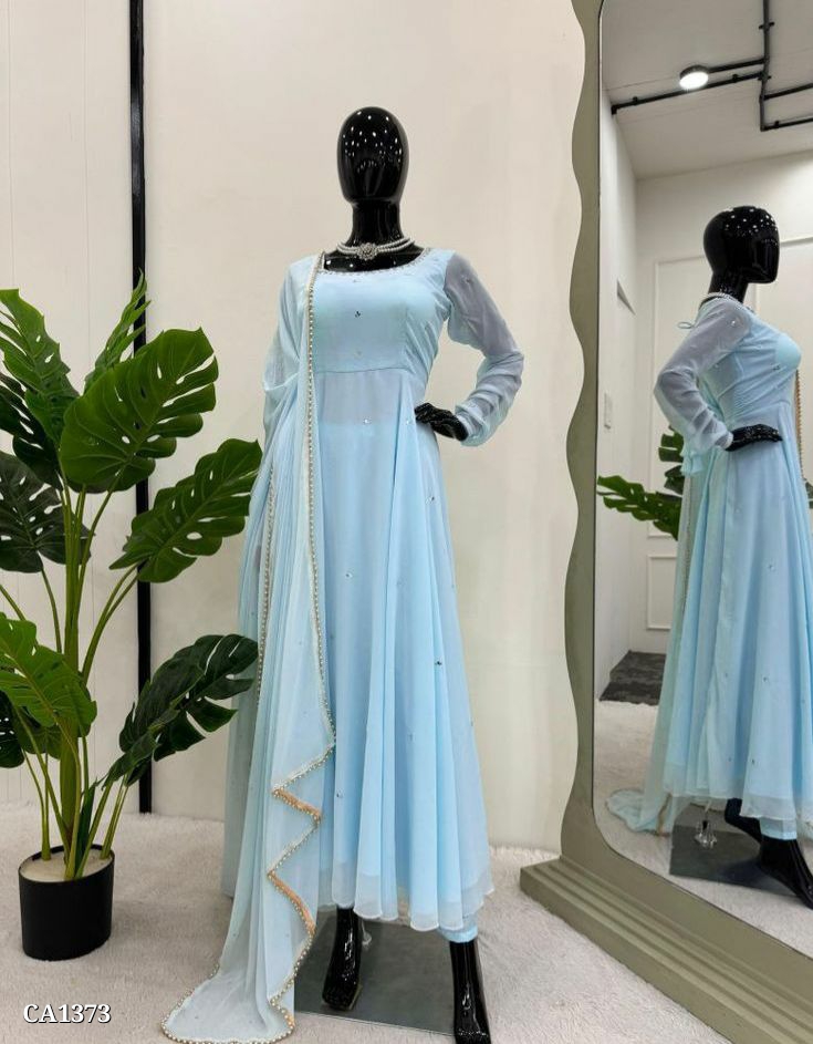 Dreamy ocean blue pehnava