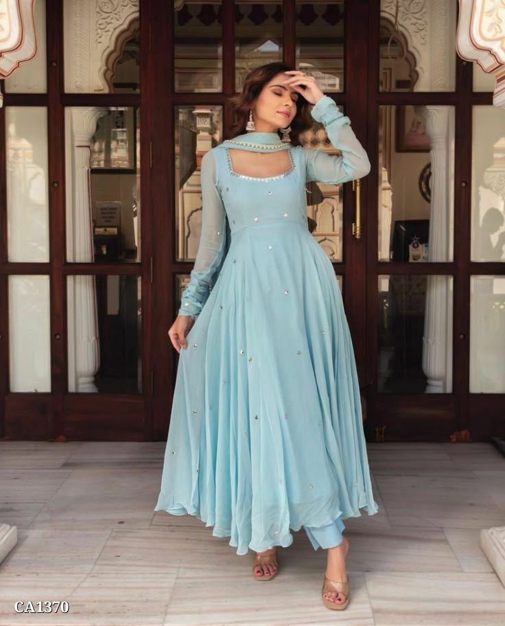 Dreamy ocean blue pehnava