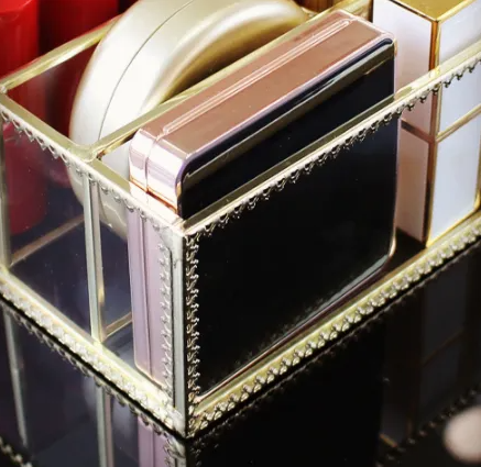 The Lixe™ – Luxe Glazen Beauty Organizer