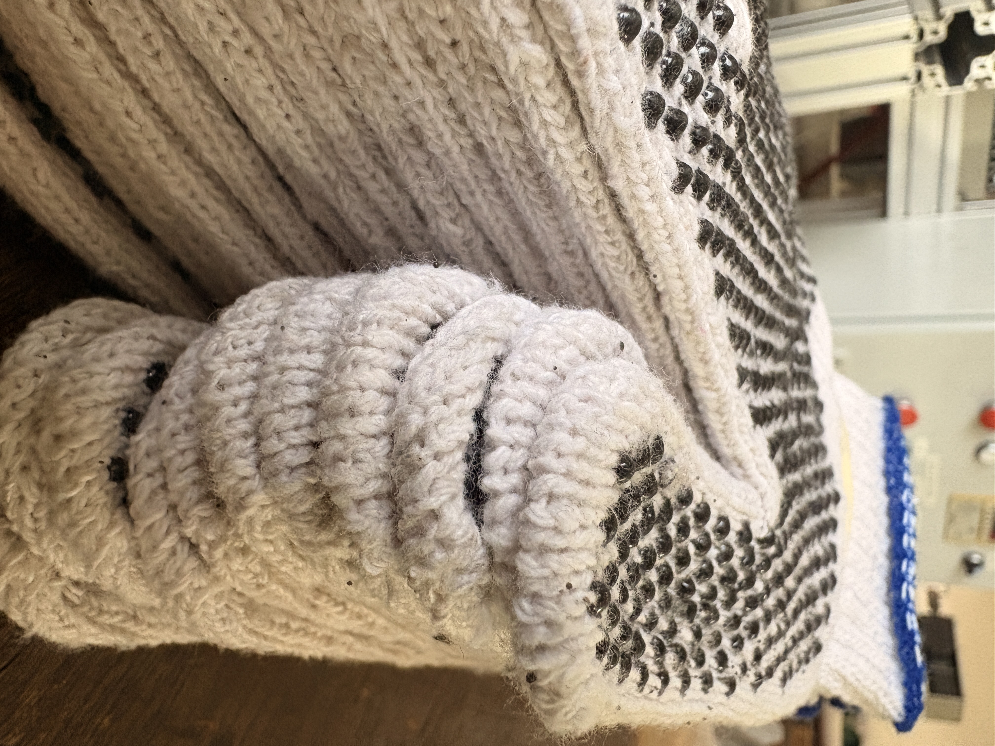 Guantes crudo(blanco) con puntos de PVC