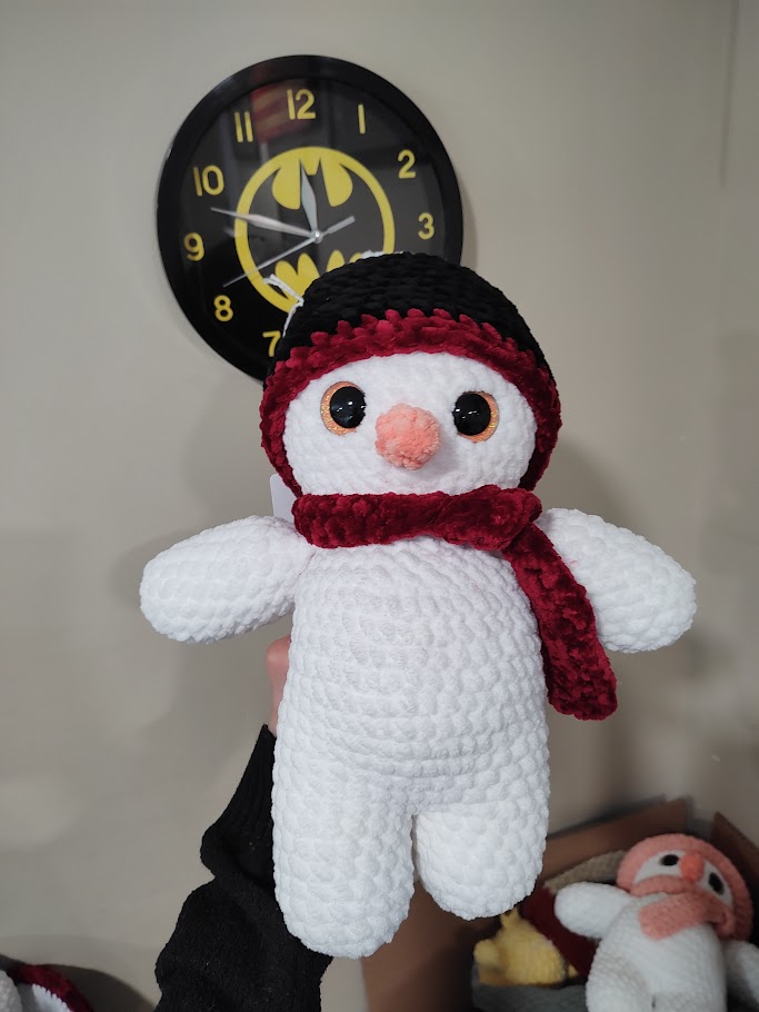Crochet Sammy the Snowman