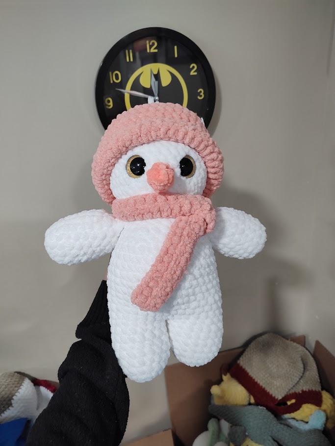 Crochet Samantha the Snowman