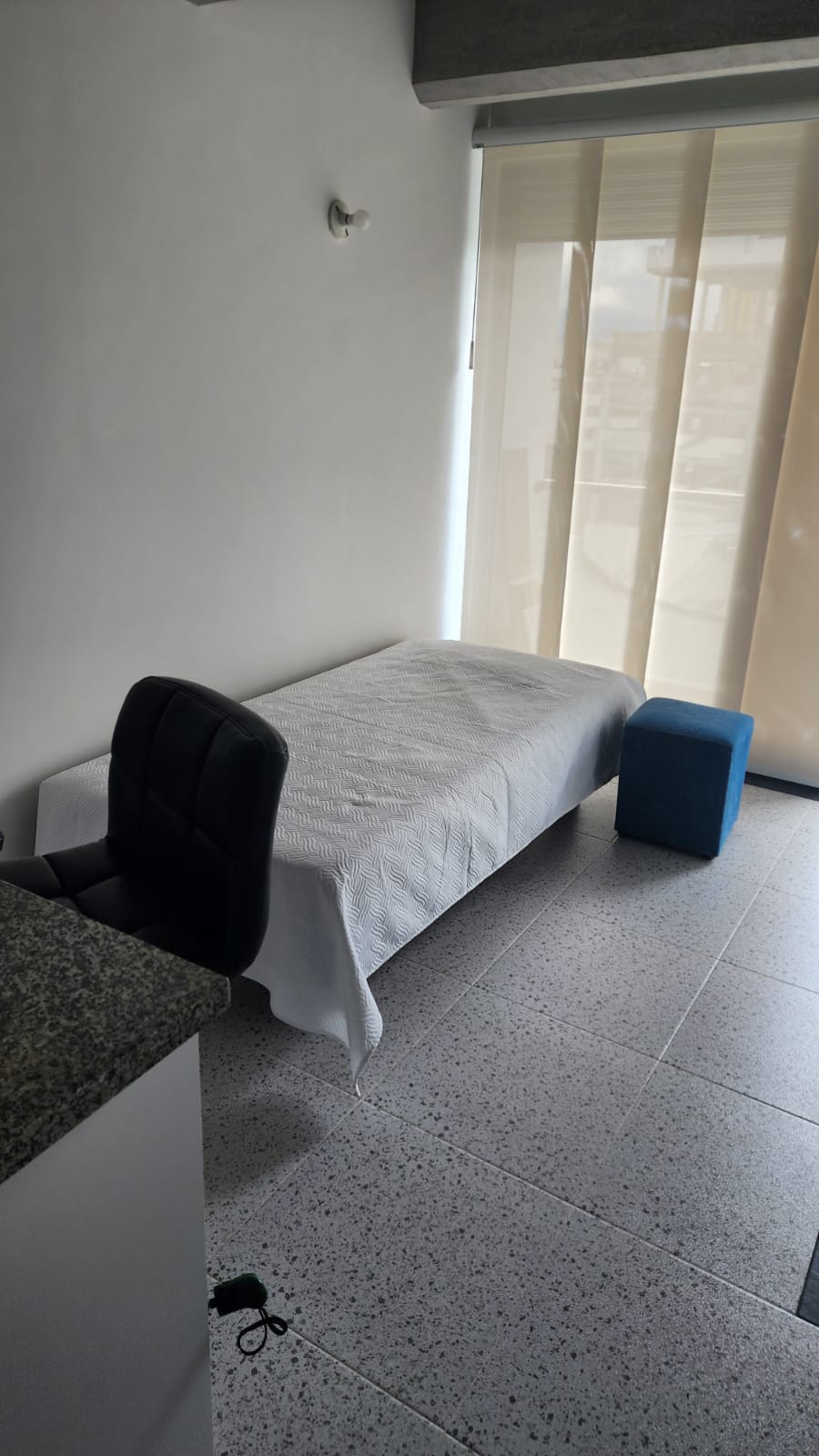 APARTAESTUDIO AMOBLADO