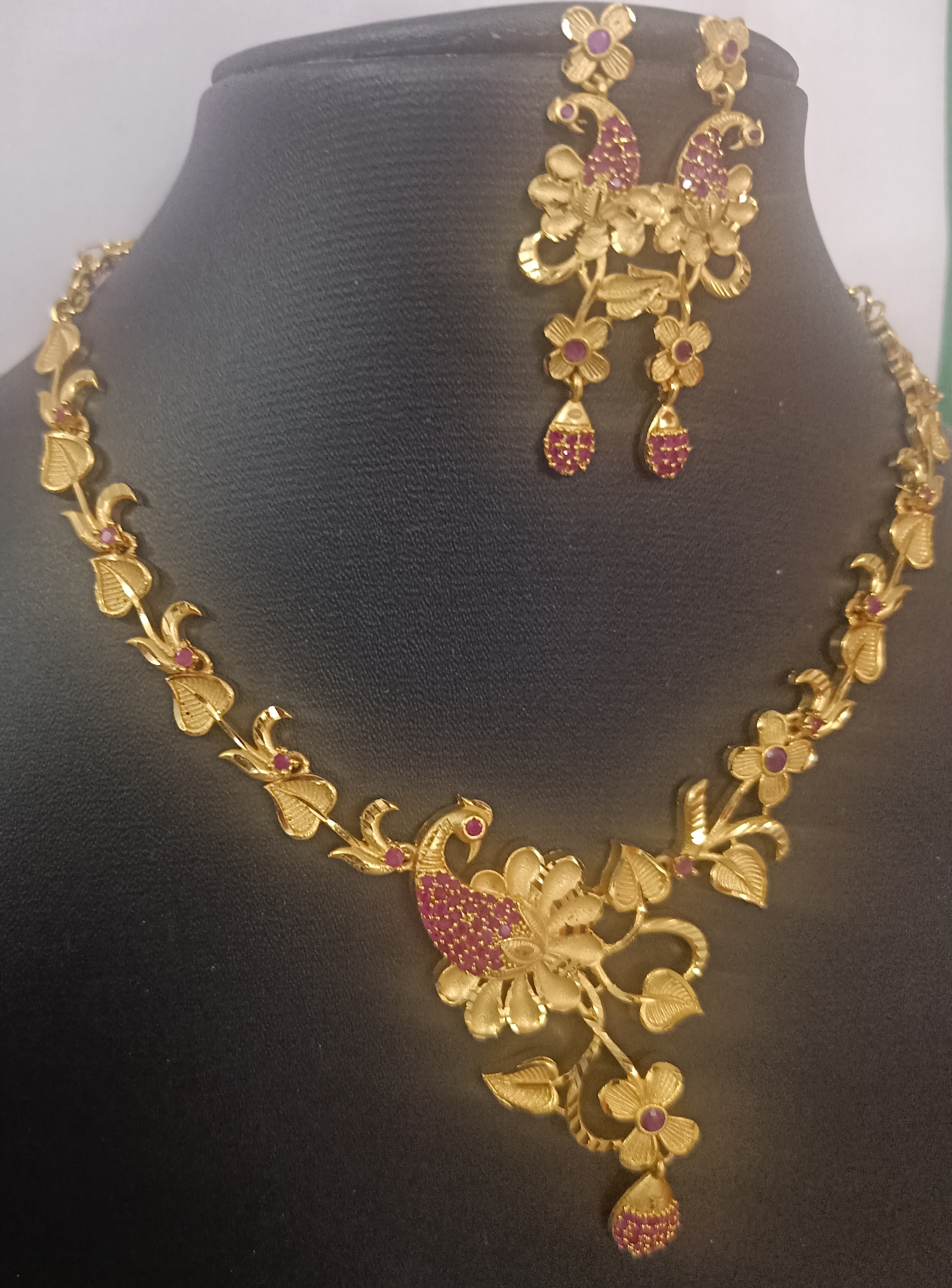 Microplated necklace with earings