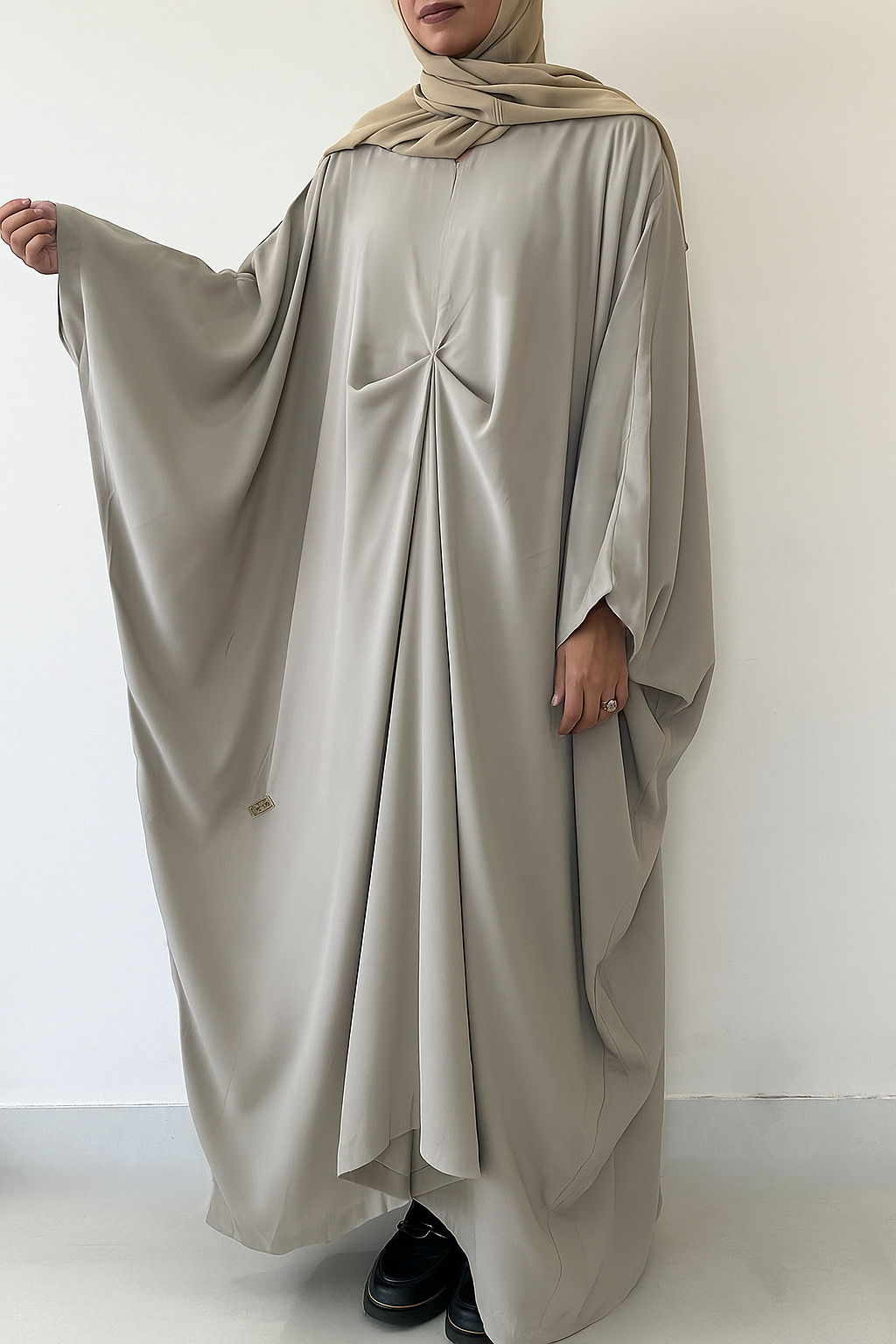 Beige Pinched Abaya