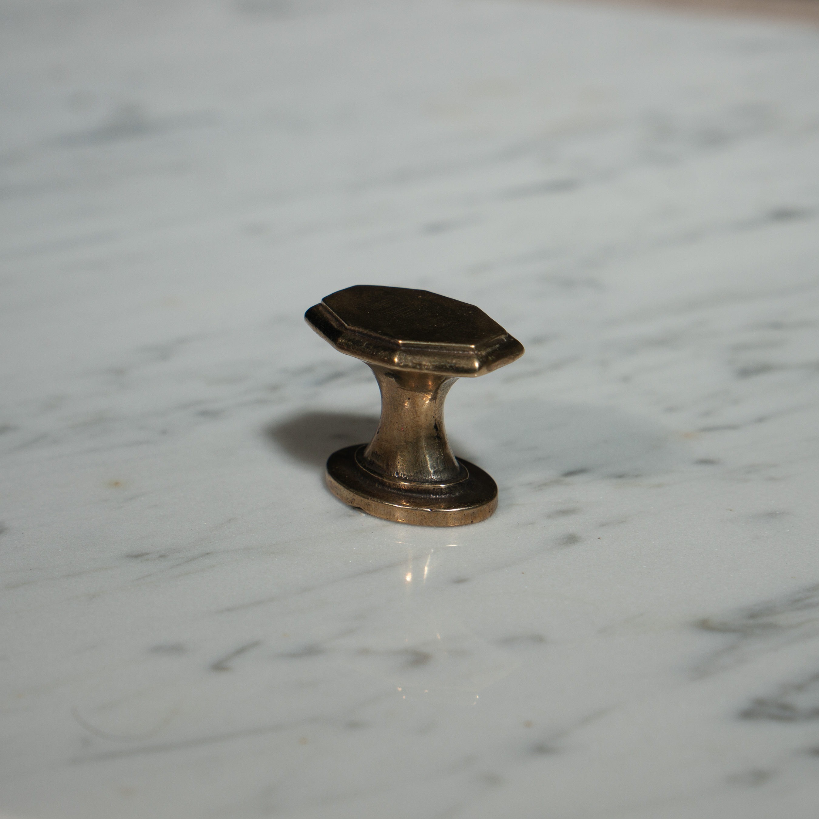 Octagonal Pull