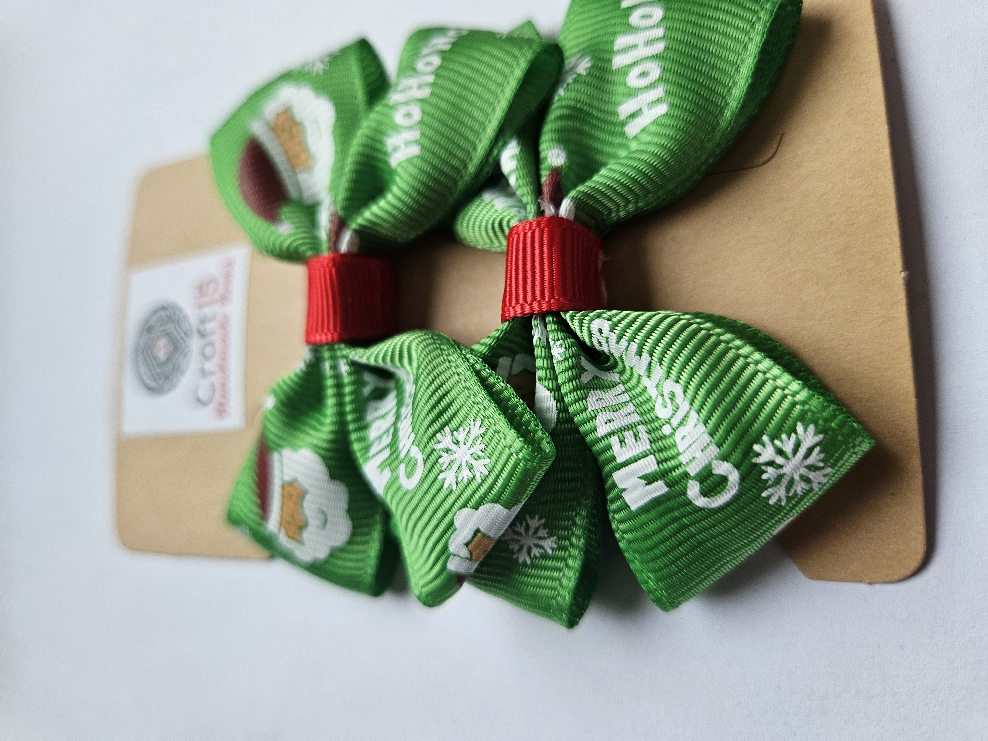 🎁 Christmas Printed Pigtail Bow Collection – Festive Character Designs
