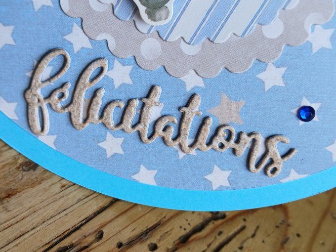 Carte : Petit lapin en apesanteur.