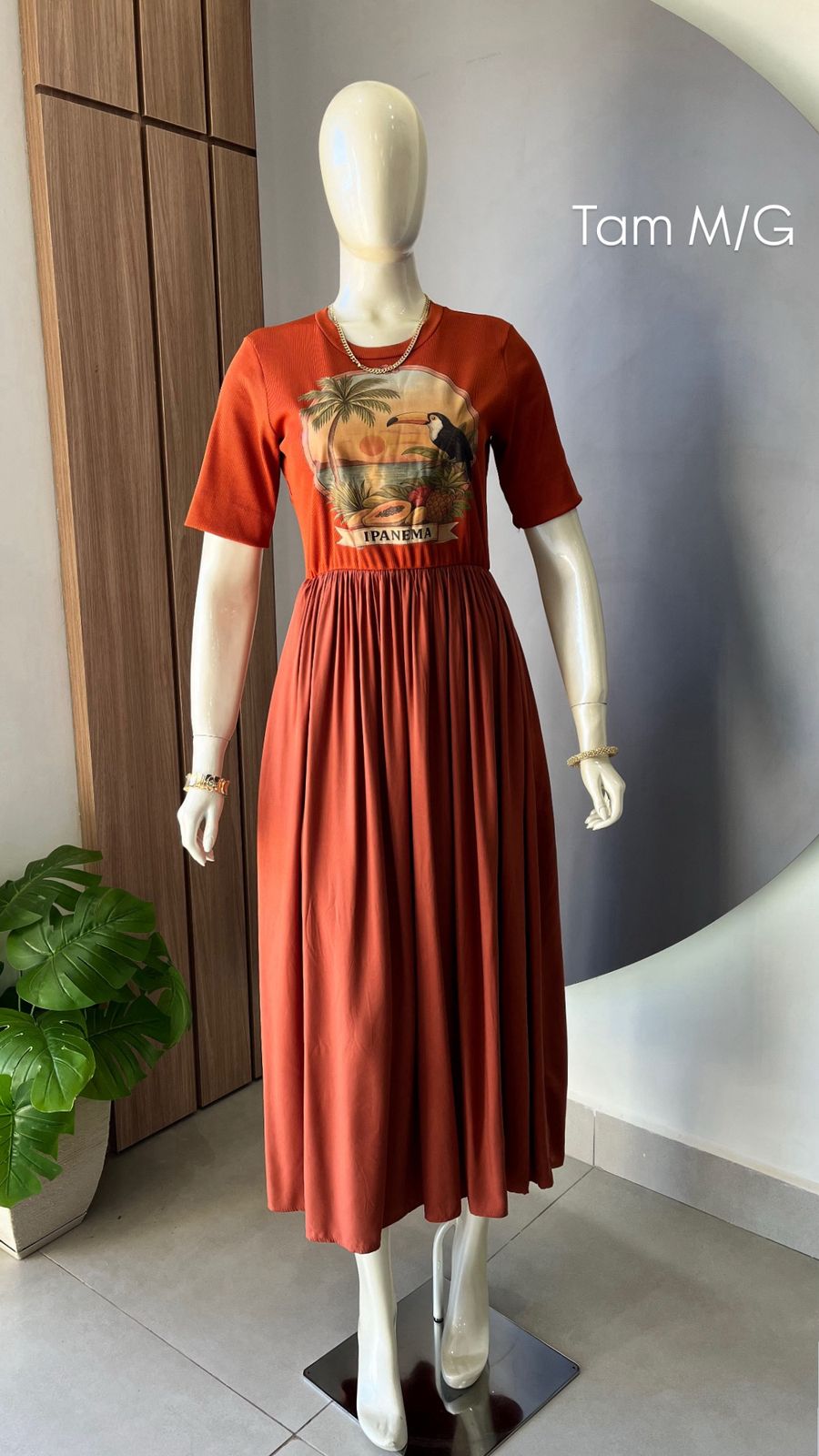 Vestido midi laranja estampado