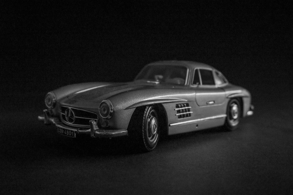 Gullwing: The Miniature Legend