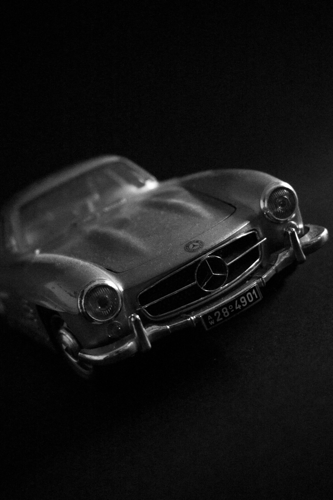 Gullwing: The Miniature Legend
