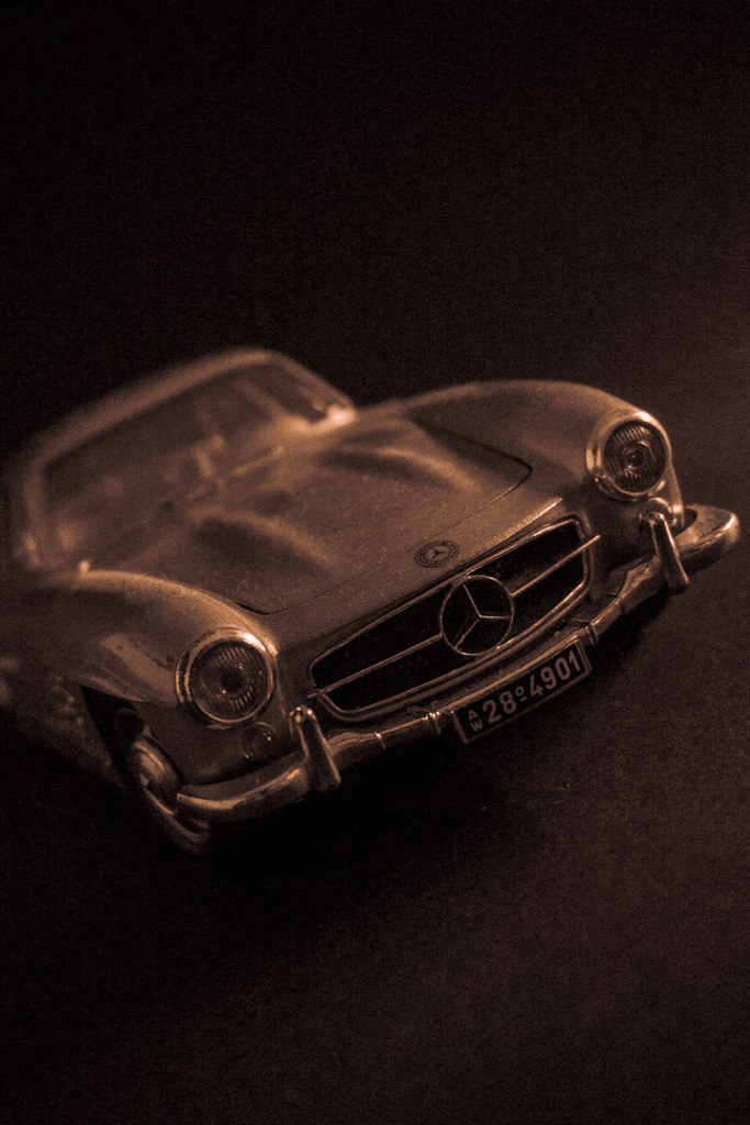Gullwing: The Miniature Legend