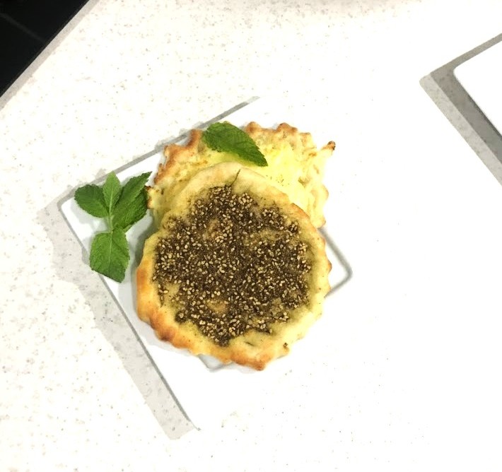 Manakeesk Za'tar or (and) Chease