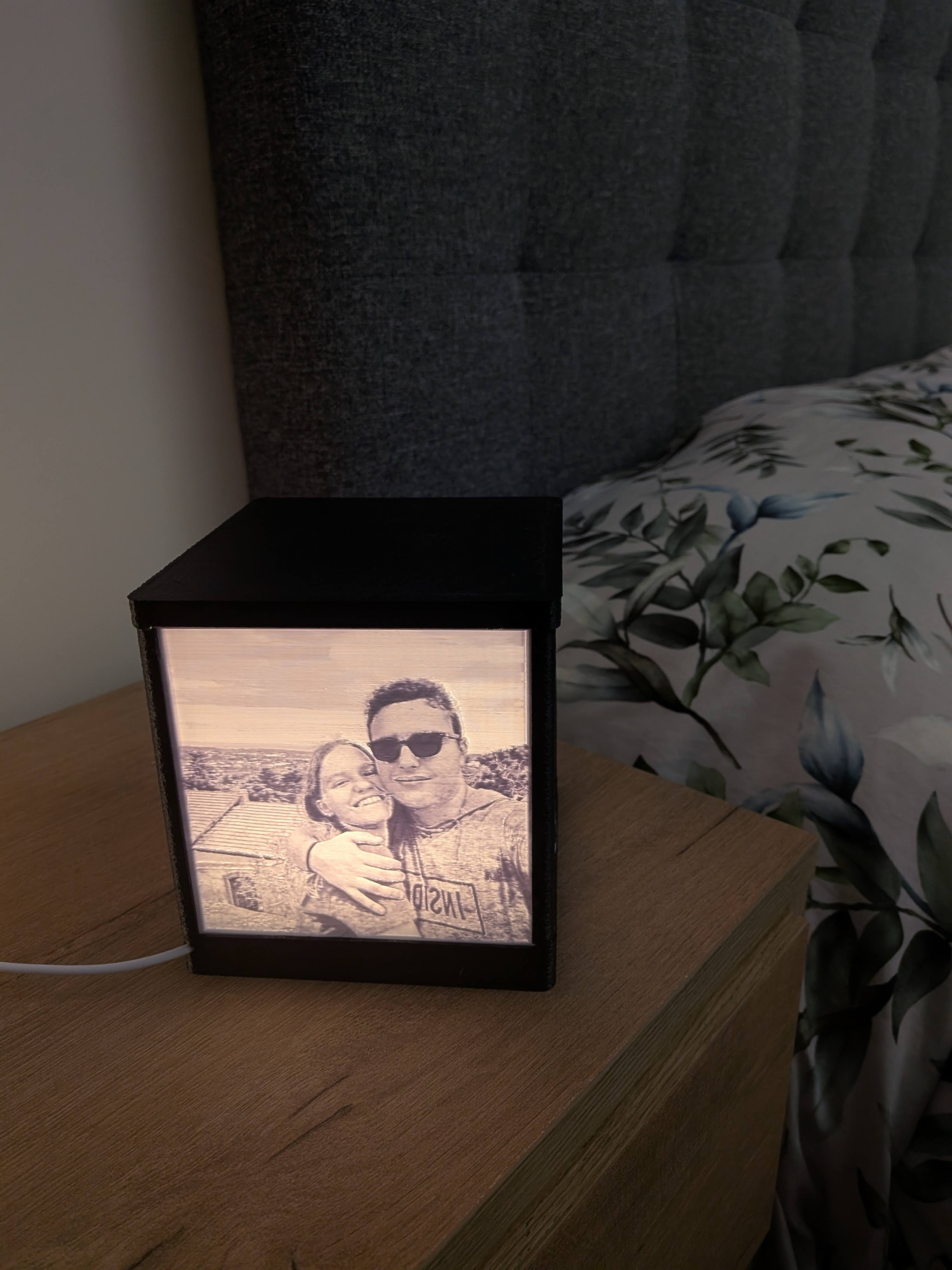 Lámpara "Cubo de Recuerdos" – Litofanía 3D Personalizada