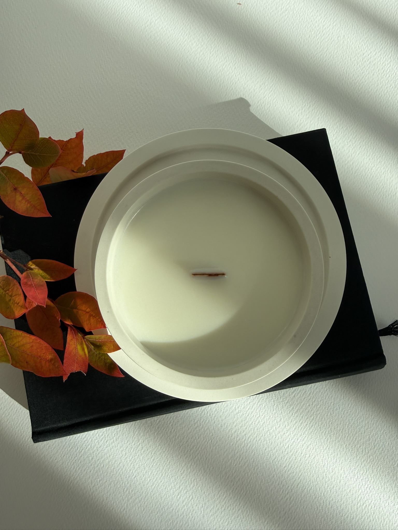 Kvapni žvakė balta su padėkliuku