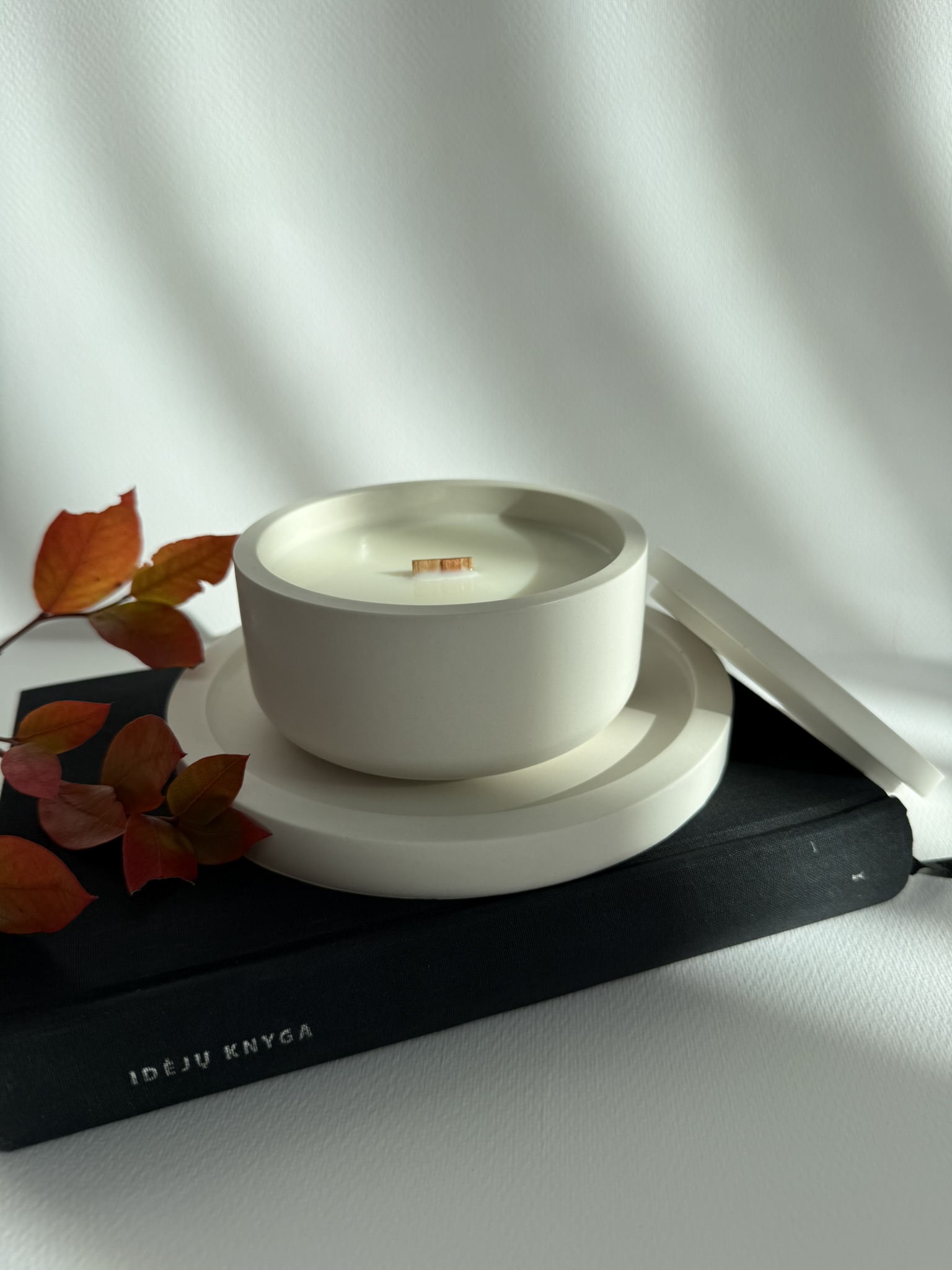 Kvapni žvakė balta su padėkliuku