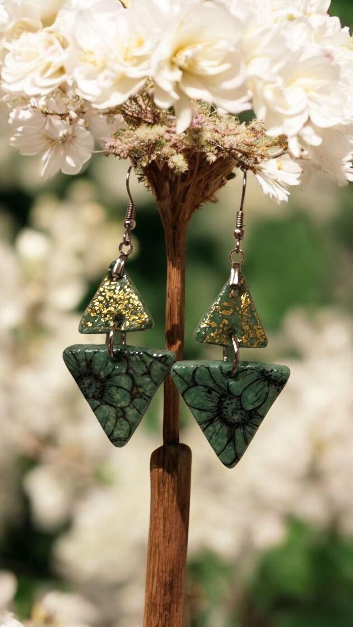 Boucles triangle fleuri