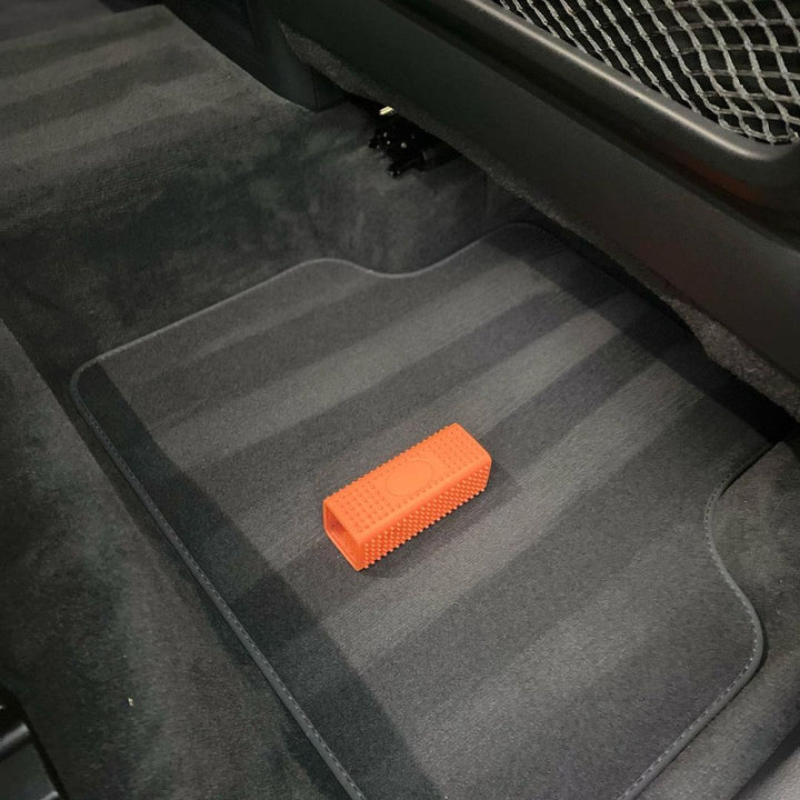Car floor mat stripping and pet hair detail brush.(SET OF 2)