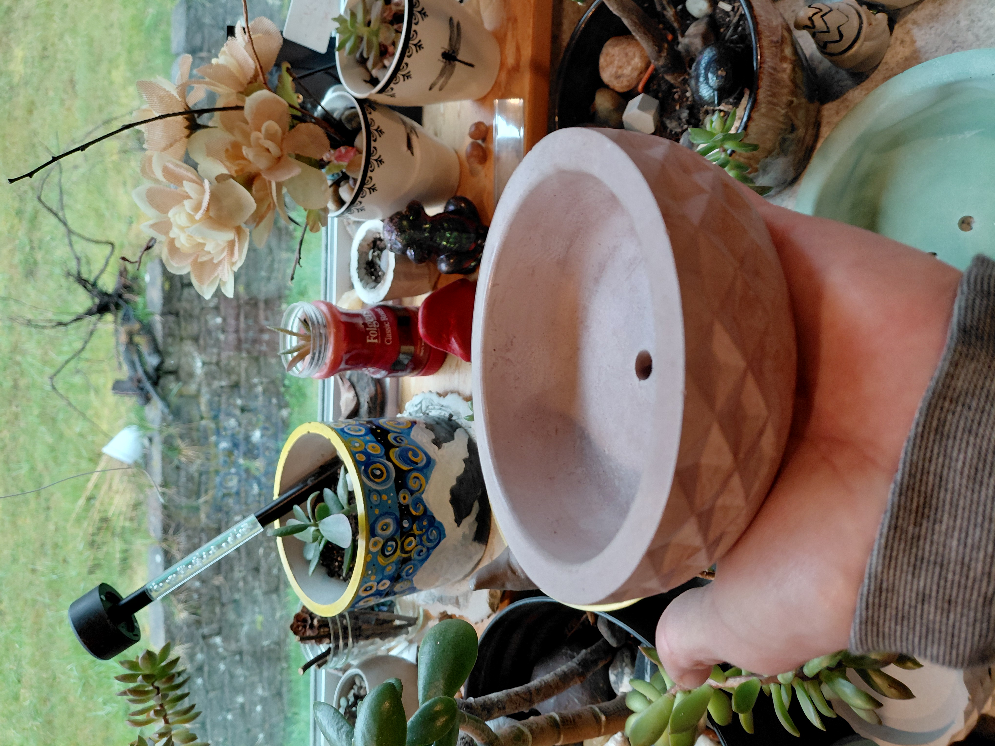 Brown Pot/Bowl with drainage hole