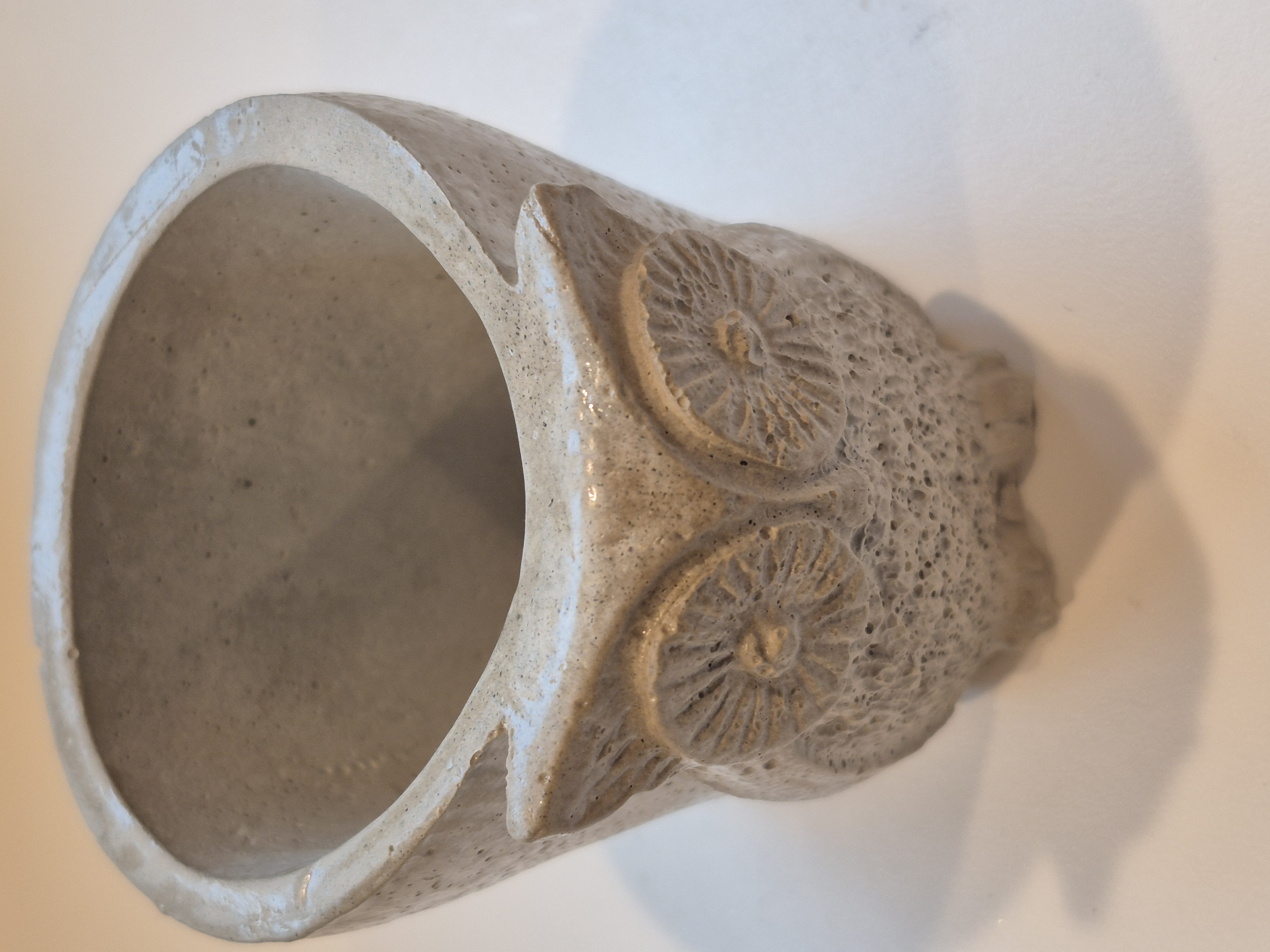 Concrete Owl Pot w/drainage 