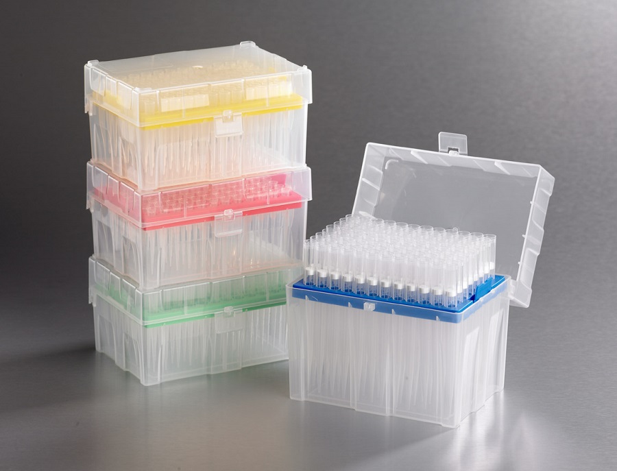 Avant Plus Universal Pipette Tips, Rack System, Sterile, 200ul Standardization, Low-Retention, 960/Pack, 4800/Case