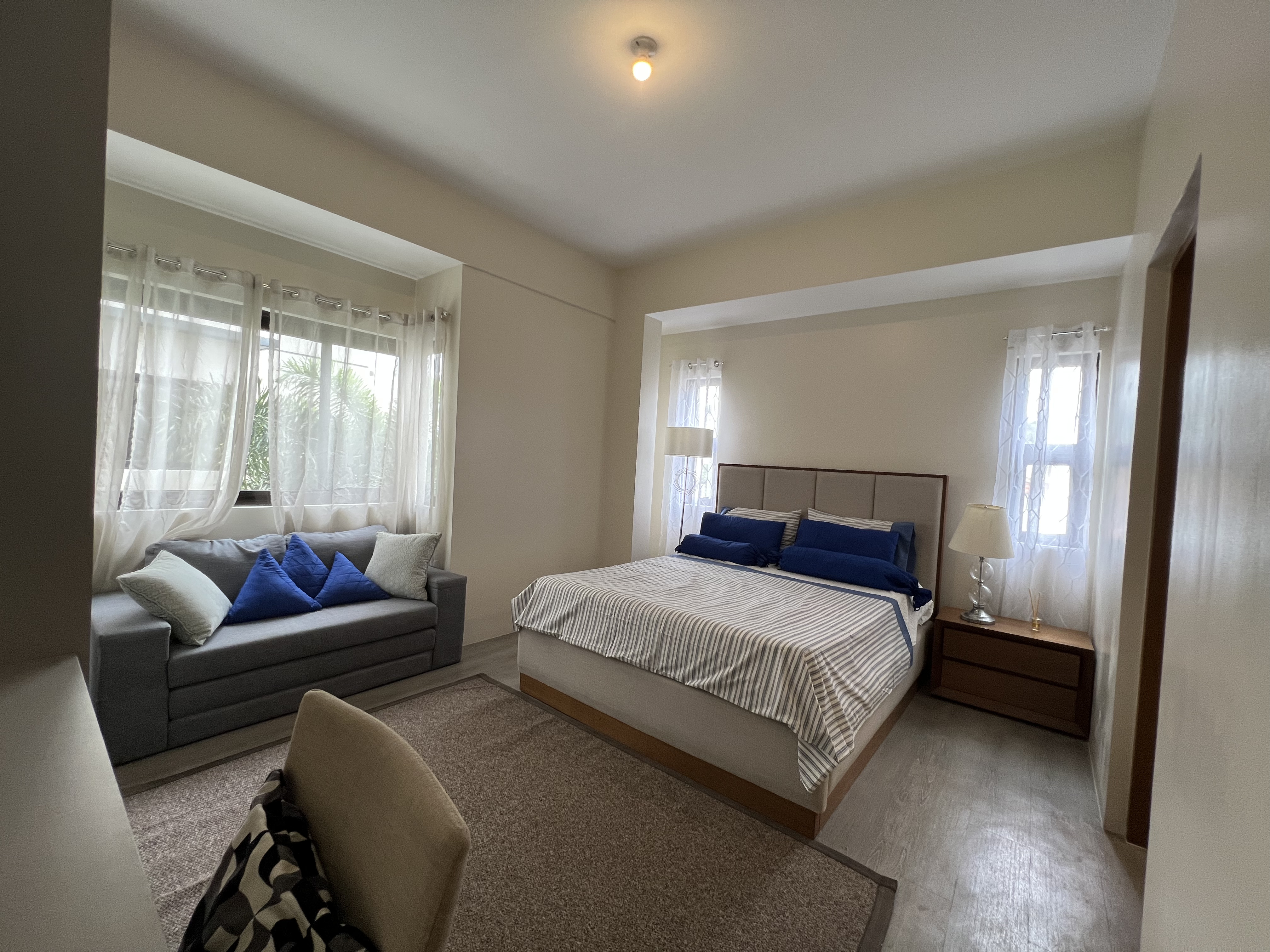 M2302: AFFORDABLE & CLASSY 3-4 BEDROOM TOWNHOUSE IN SAN JUAN