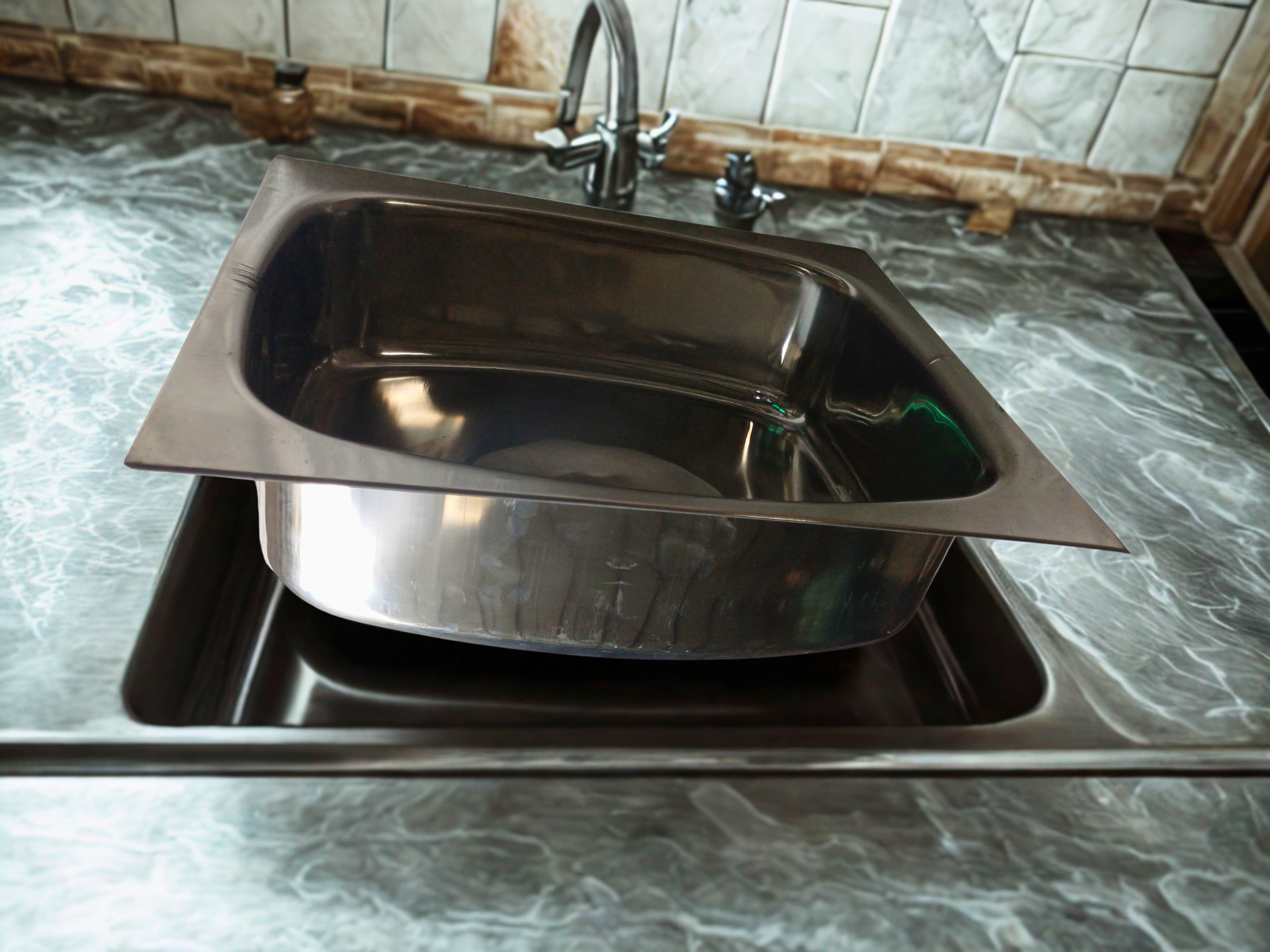 Stainless Steel Sink Basin (24x18x8)